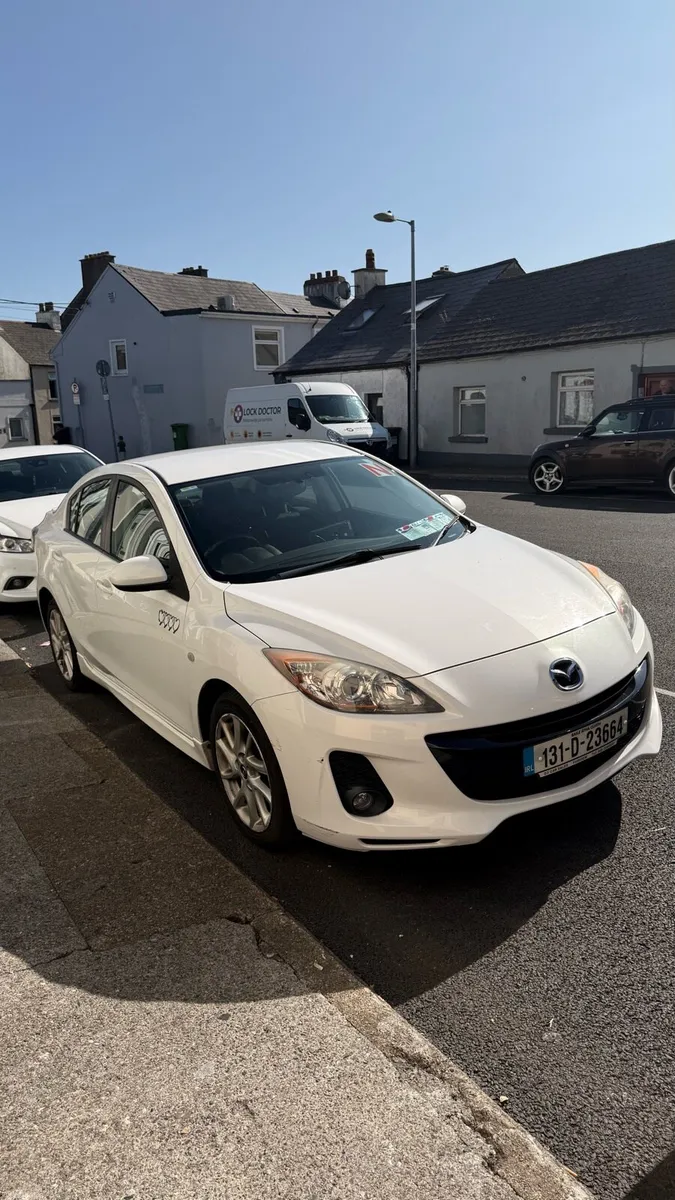 Mazda 3 2013 - Image 2