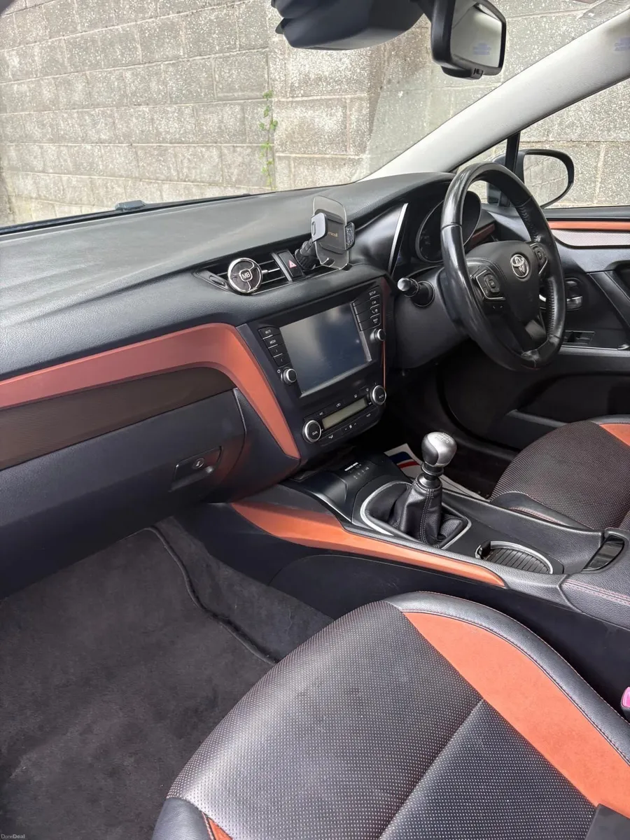 Toyota Avensis 2015 - Image 4