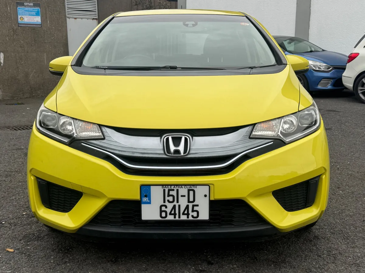 Honda Fit 2015 Hybrid 1.5 - Image 3