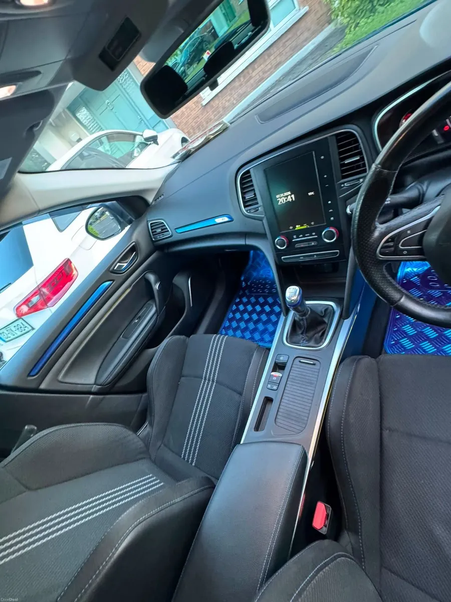 Renault Megane 2019 - Image 6
