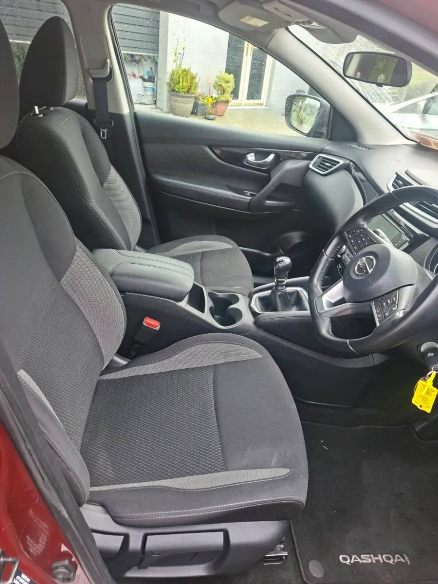 2019 Nissan Qashqai 1.5 dCi – Panoramic Roof - Image 6