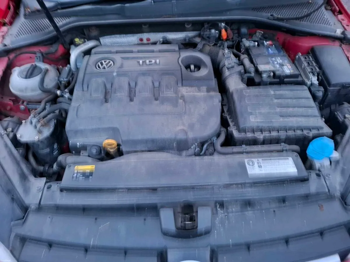 Volkswagon golf - Image 2