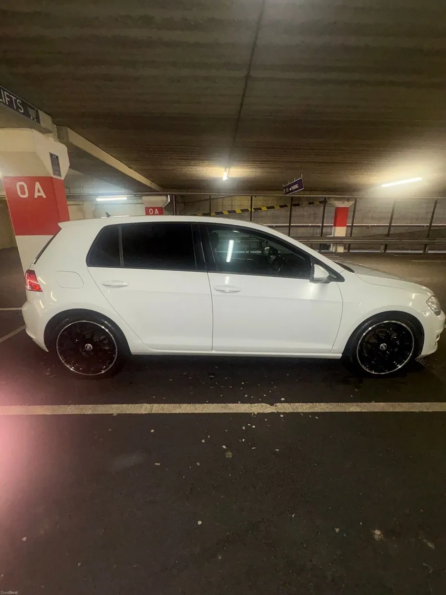 Volkswagen Golf 2014 Automatic - Image 3