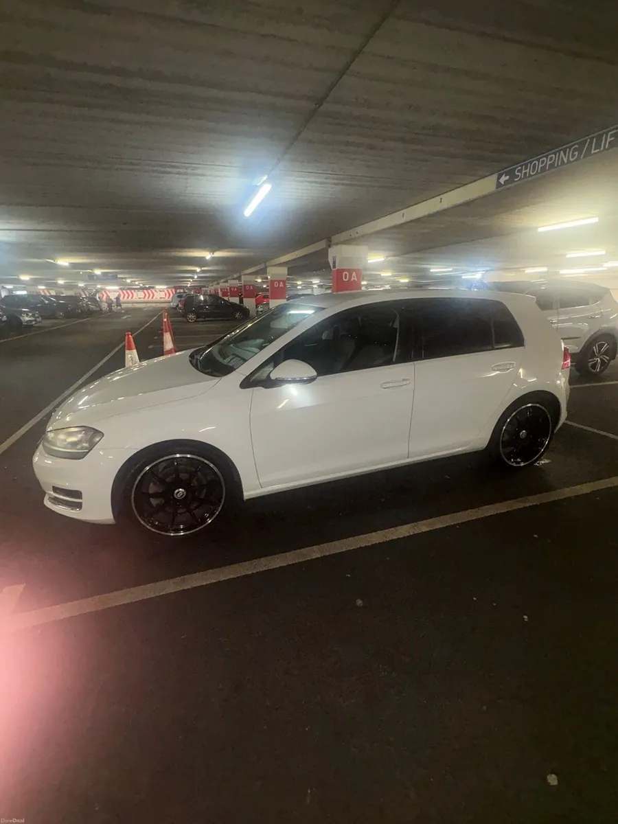 Volkswagen Golf 2014 Automatic - Image 4