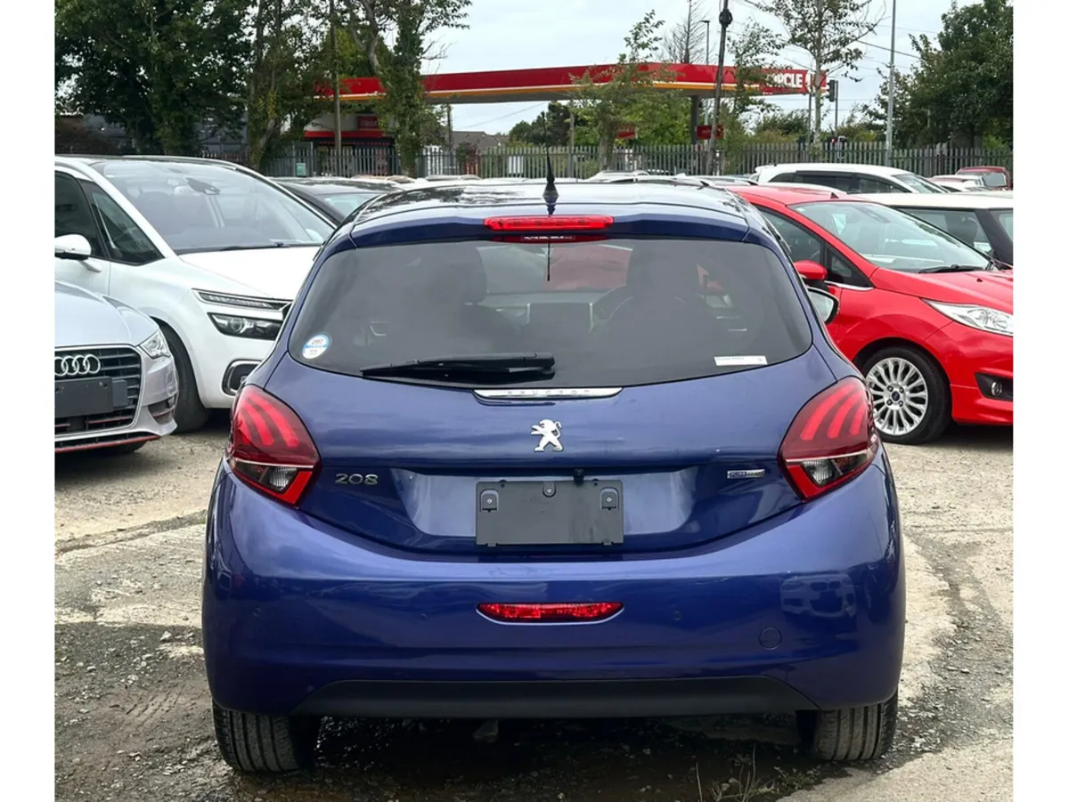 Peugeot 208 5D ALLURE 1.2L Petrol - Automatic (848 - Image 5
