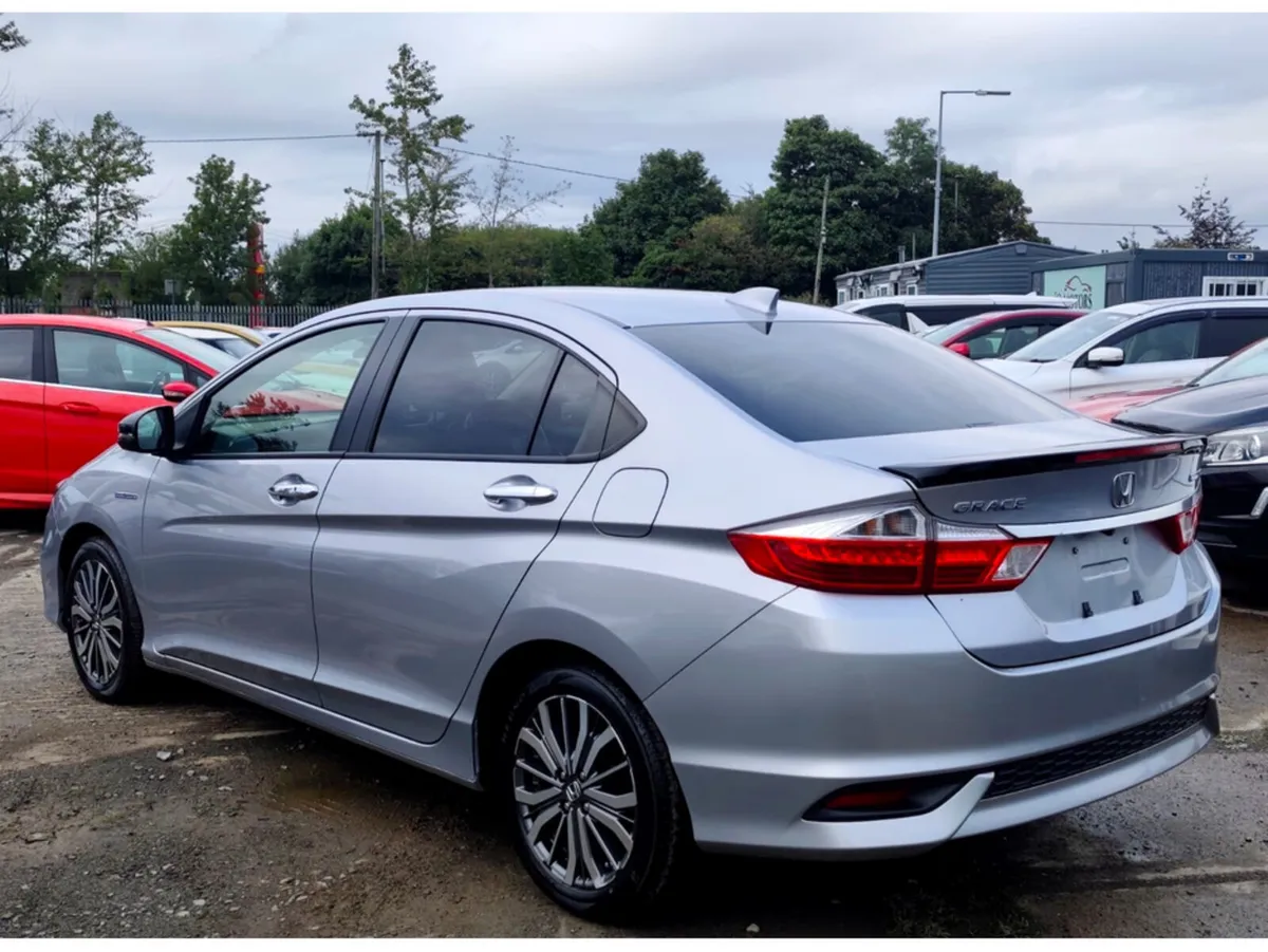 Honda Grace 1.5L Petrol HYBRID EXHONDA SENSING - L - Image 6