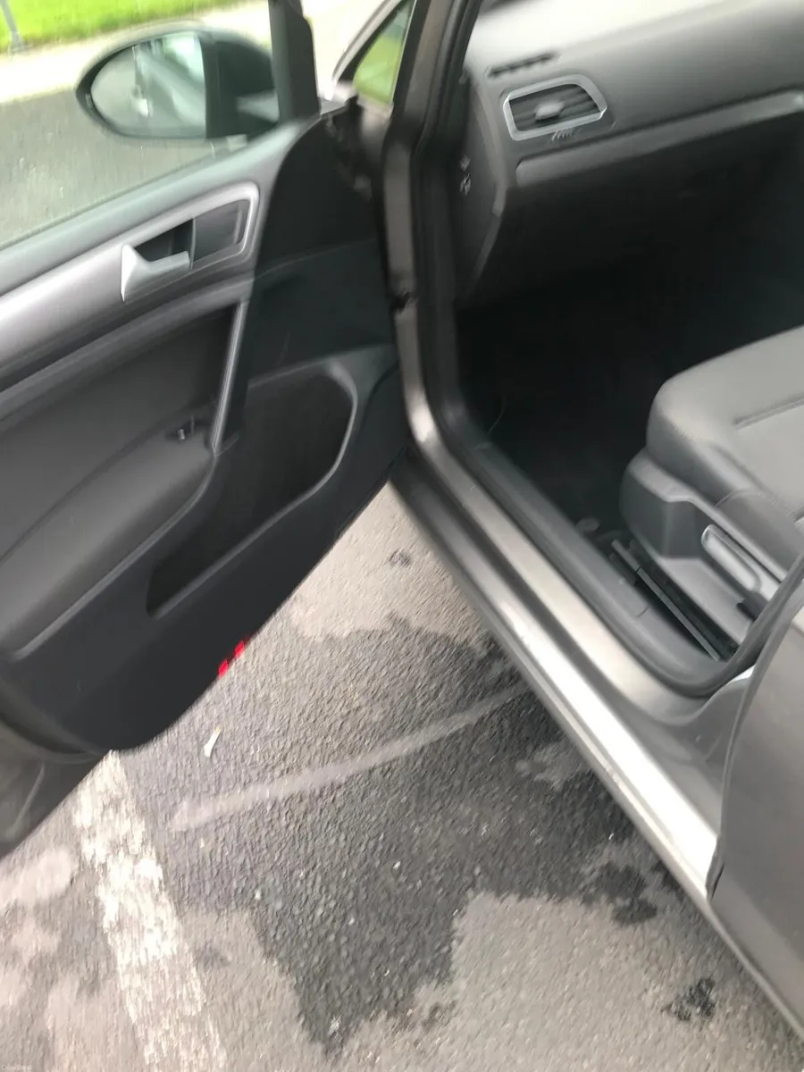 VW GOLF - Image 5