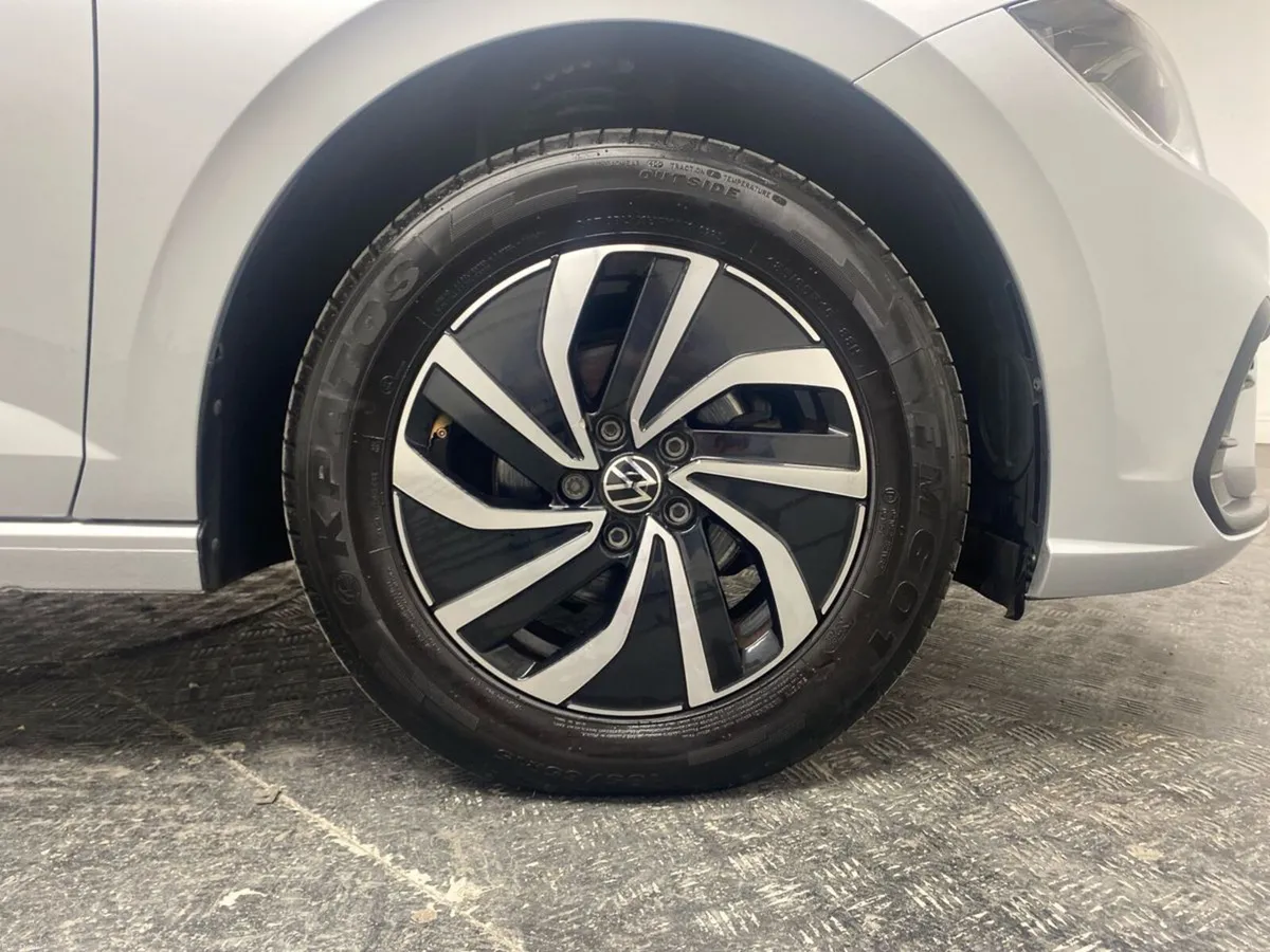Volkswagen Polo 1.0 TSI 95HP Life - Image 5