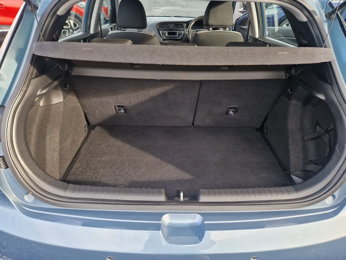 152 HYUNDAI I20...LOW KMS...NCT 11/27 - Image 6