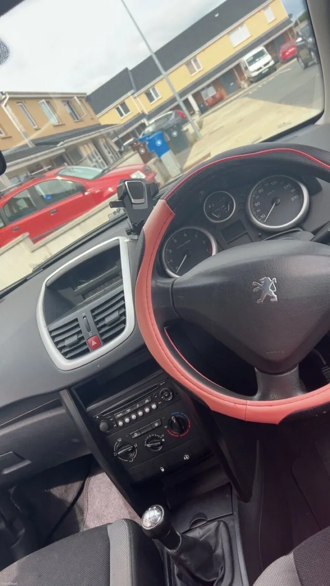 Peugeot 207 - Image 5