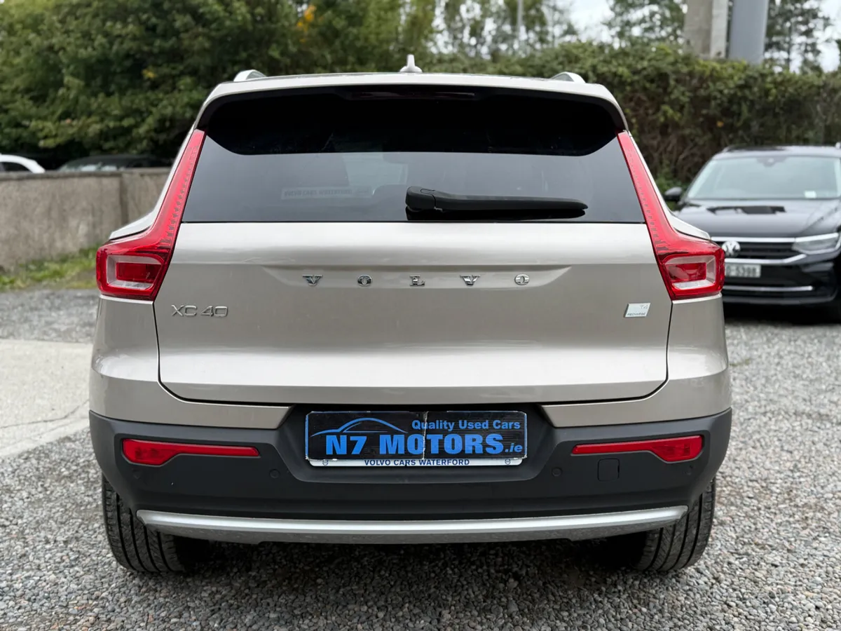 2022 Volvo XC40 PHEV T4 PLUS BRIGHT AUTO - Image 4