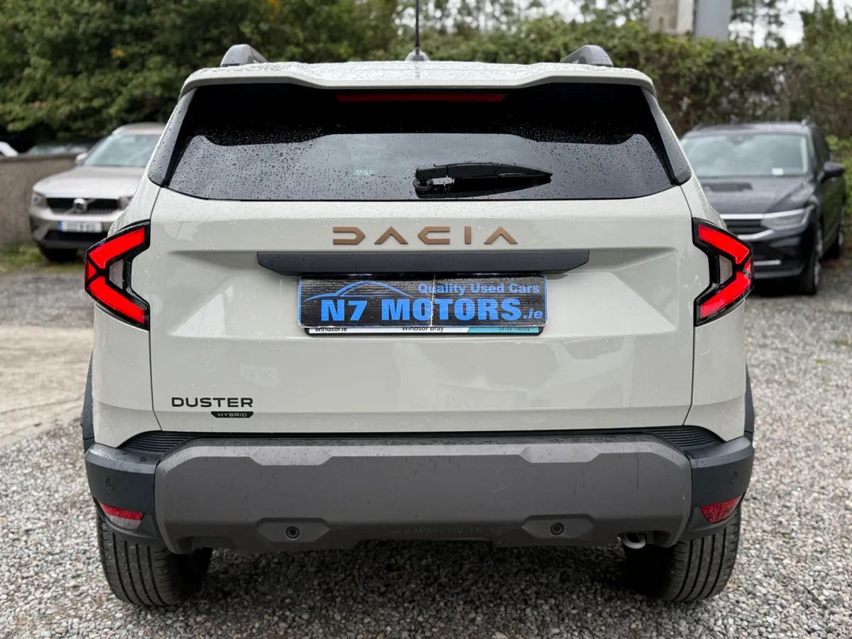 2025 Dacia Duster EXPRESSION HEV140 AUTO - Image 4