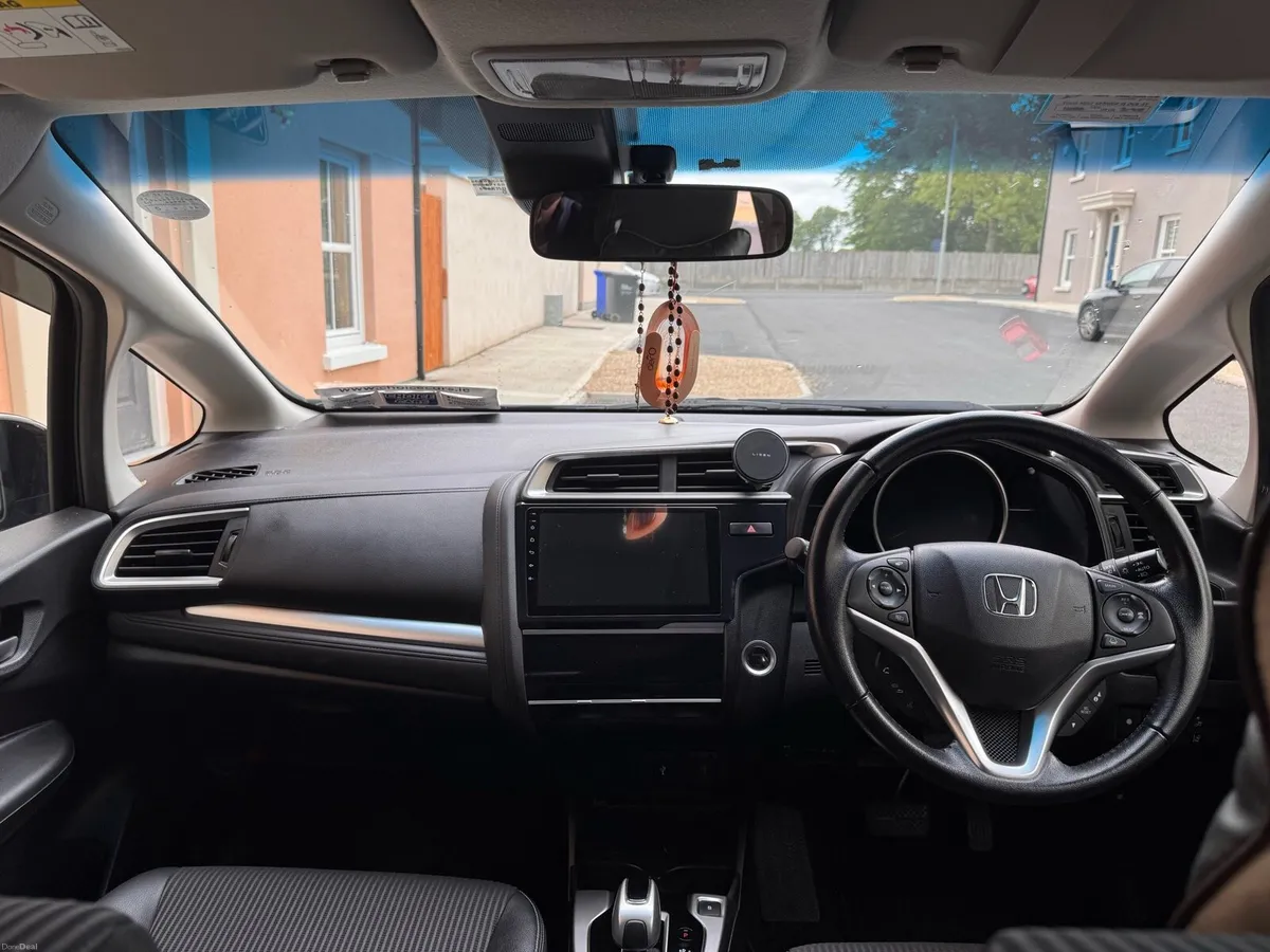 2019 Hondat Fit Petrol Hybrid Automatic - Image 4