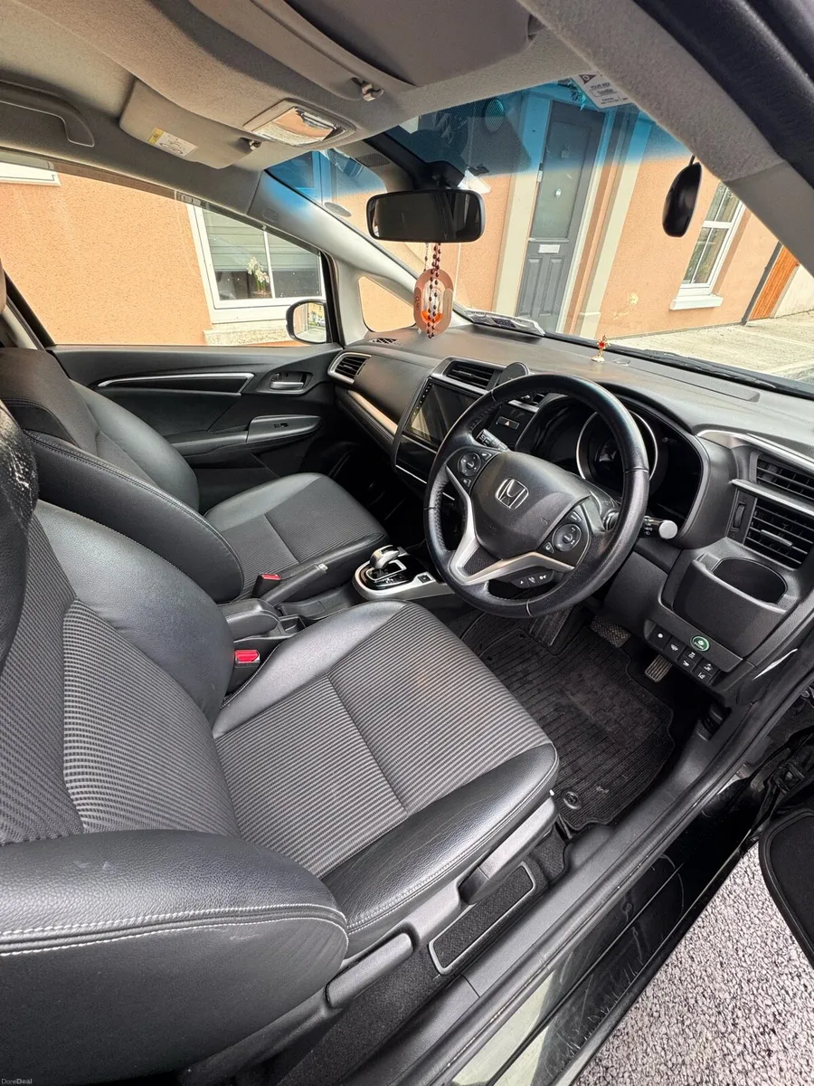 2019 Hondat Fit Petrol Hybrid Automatic - Image 3