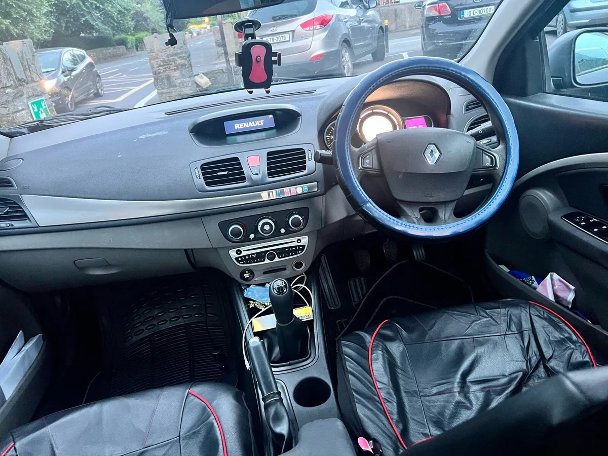 Renualt fluence 2011, 1.5 diesel with four new tyr - Image 4