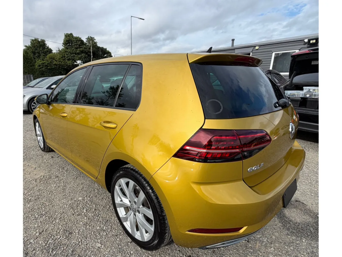 Volkswagen Golf 1.4L Petrol TSI HIGH LINE Automati - Image 6