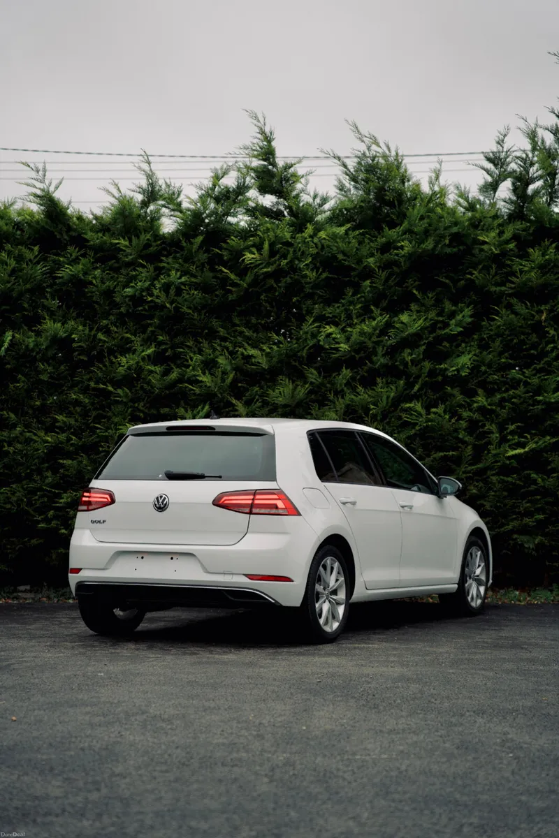 Volkswagen Golf 1.2 TSI Comfortline 2019 - Image 2