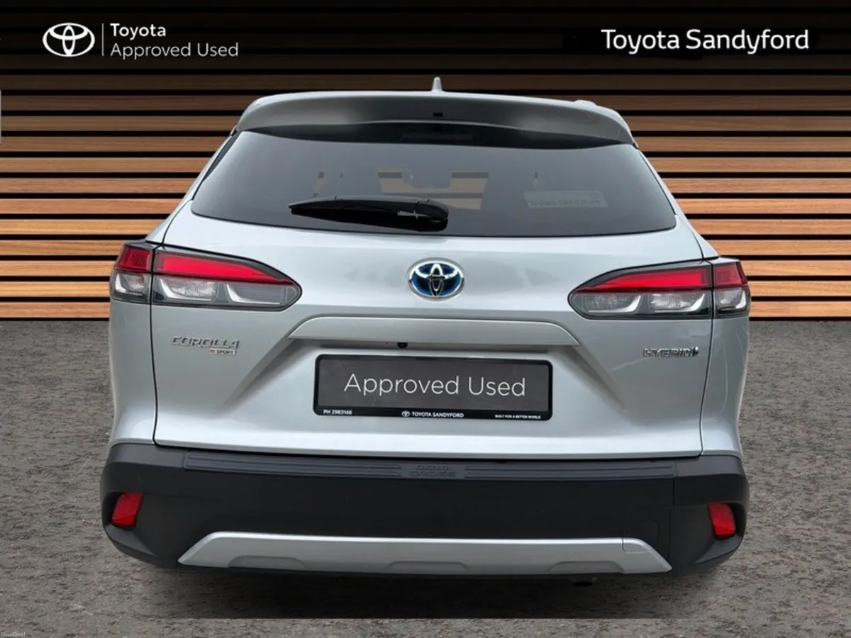 Toyota Corolla Cross 1.8 HYBRID SPORT // REAR CAME - Image 4