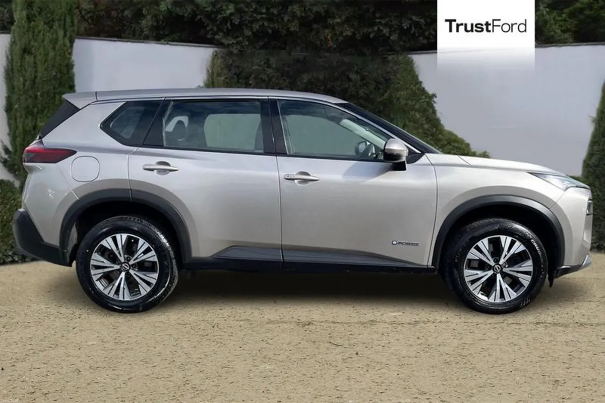 Nissan X-Trail 1.5 E-Power 204 Acenta Premium 5dr - Image 3