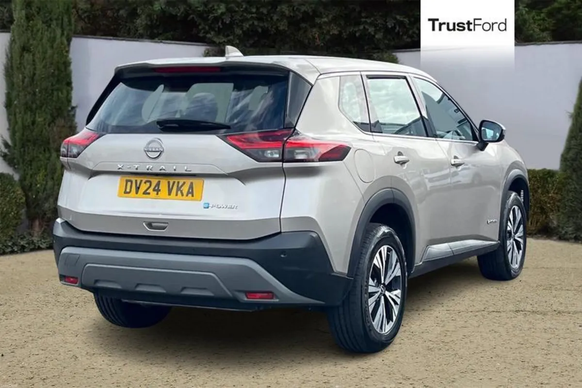Nissan X-Trail 1.5 E-Power 204 Acenta Premium 5dr - Image 4