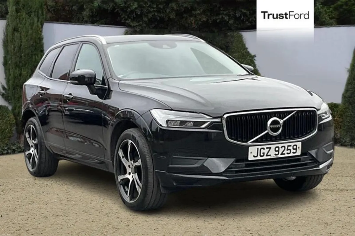 Volvo XC60 2.0 D4 Momentum 5dr AWD Geartronic - Image 1