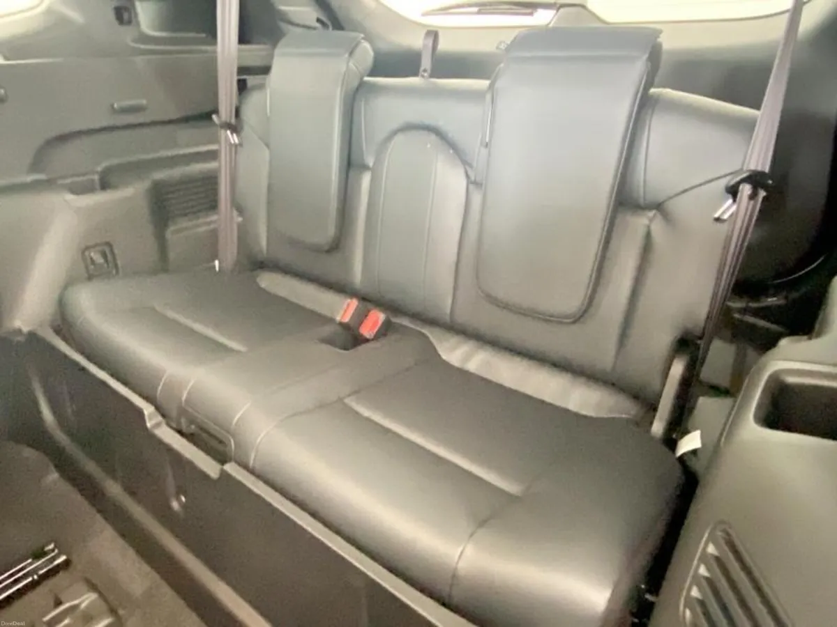 Mitsubishi Outlander 2.4 PHEV Nativa 5dr Auto - Image 6