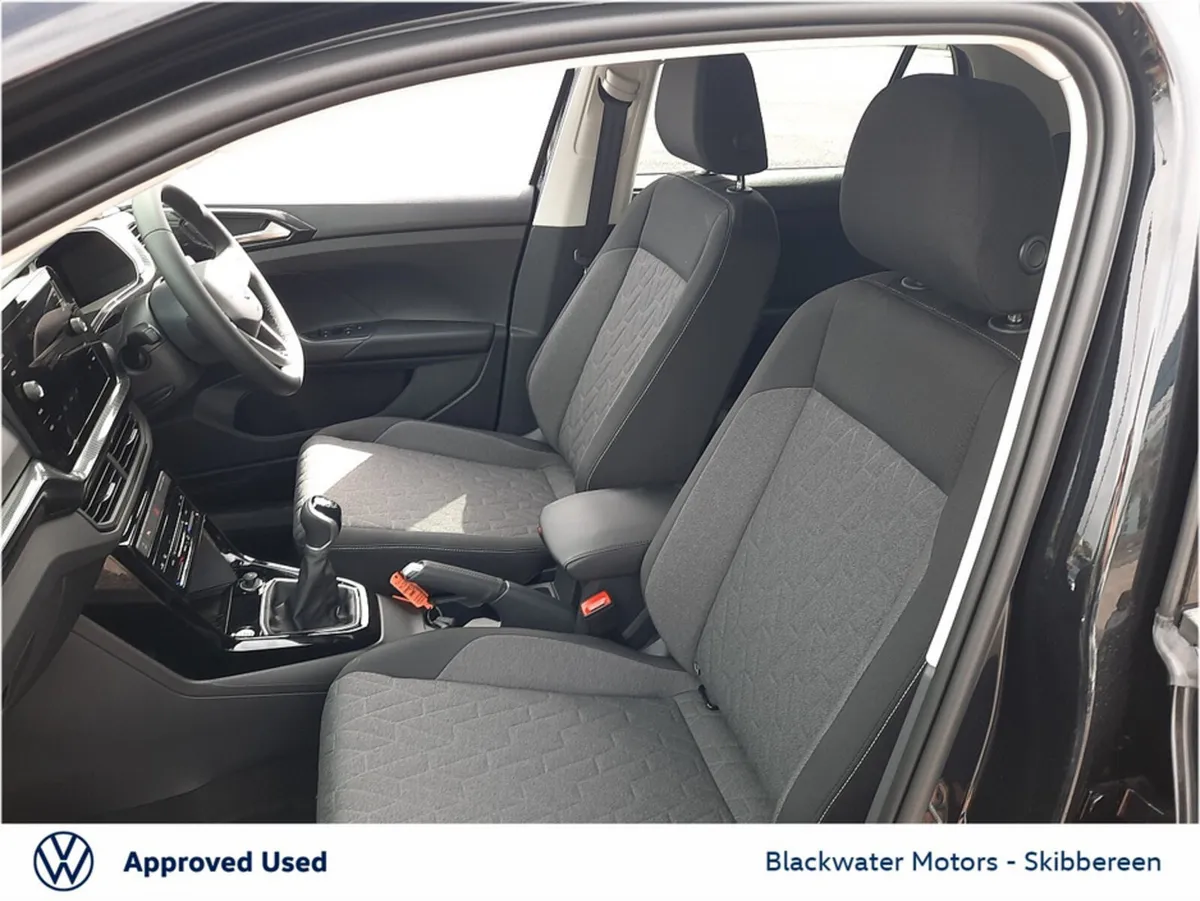 Volkswagen T-Cross 1.0TSI 95HP EDITION 75 - Image 4