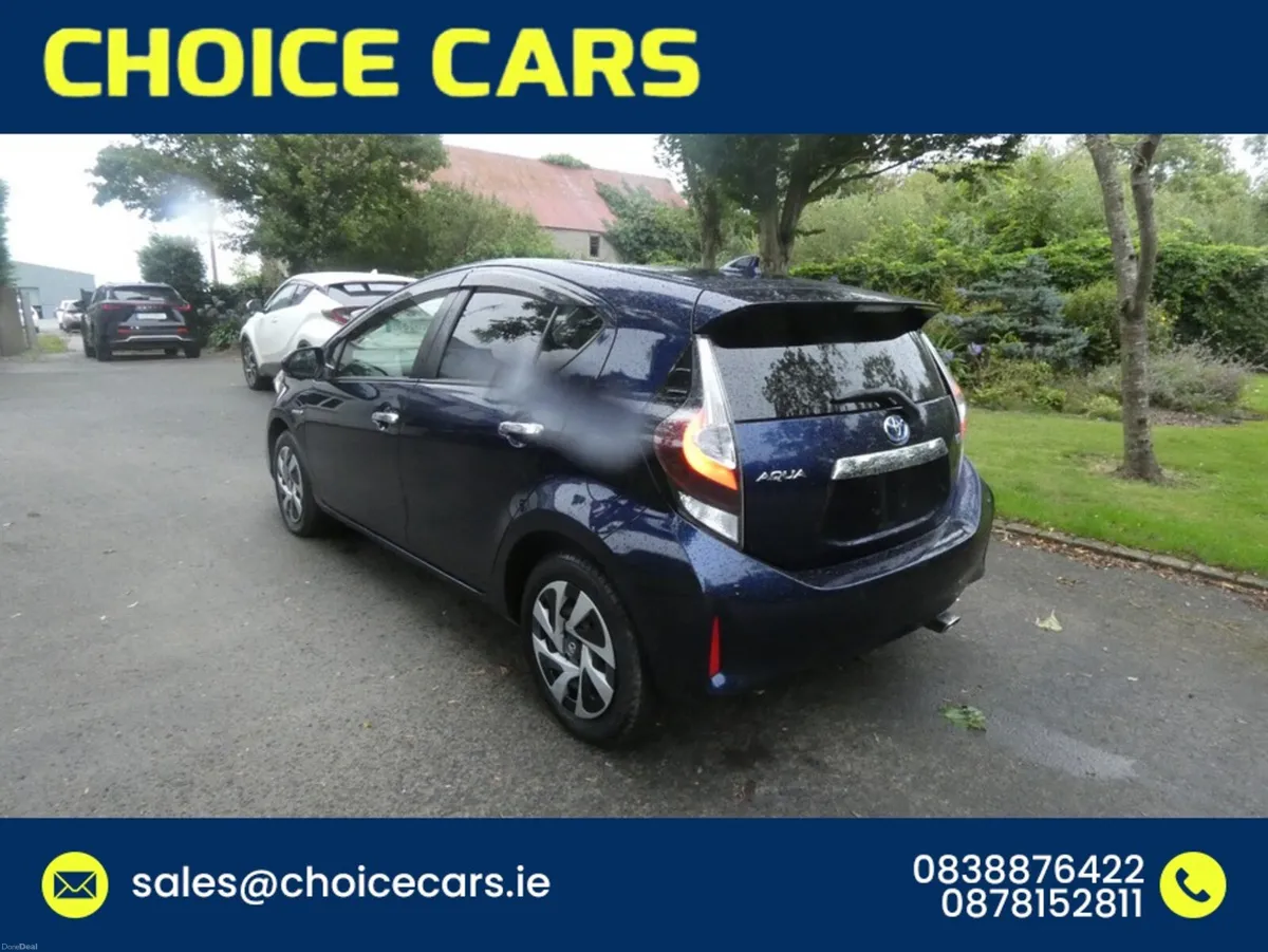 Toyota Aqua 1.5 AUTO KEYLESS GO - Image 4
