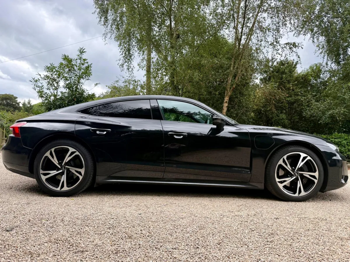 Audi e-tron GT quattro GT 530PS QUATTRO * Bang and - Image 3