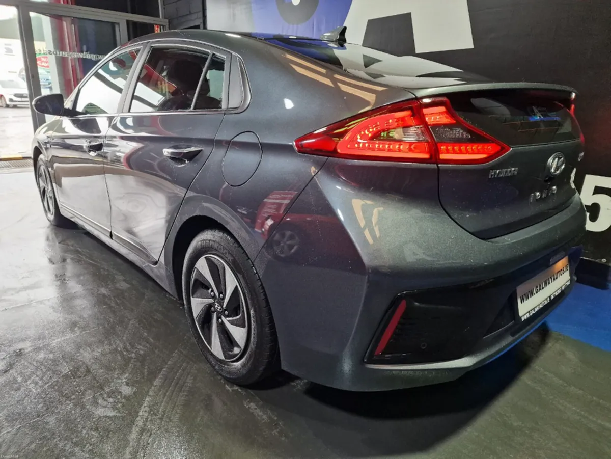 Hyundai IONIQ 1.6 PREMIUM HEV **ONLY 64K MILES FRO - Image 6