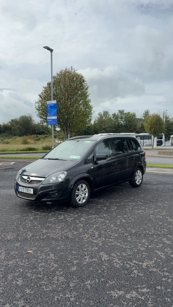 Opel Zafira 2012 - Image 2