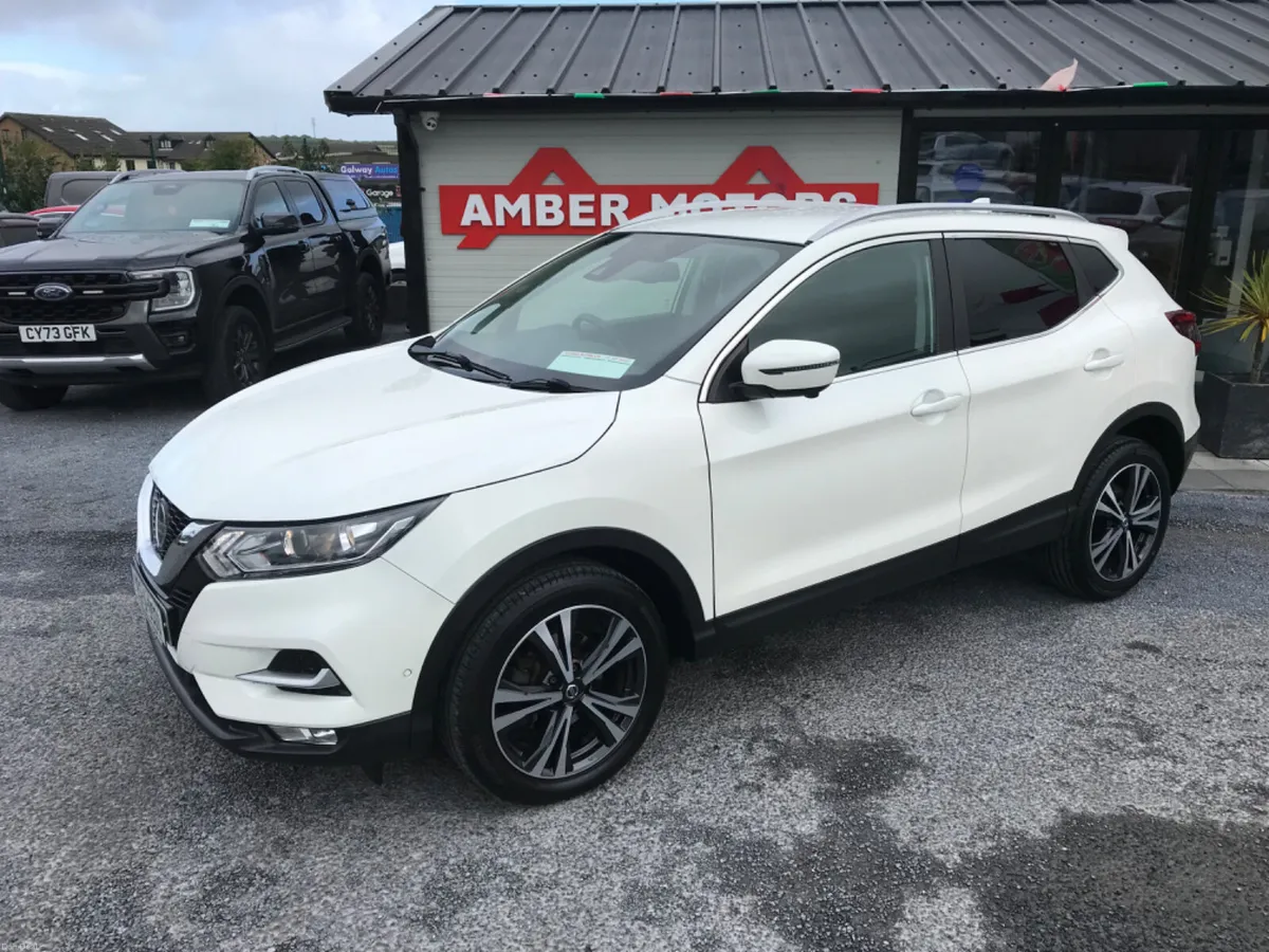 2018 Nissan Qashqai **MINT CONDITION** - Image 1