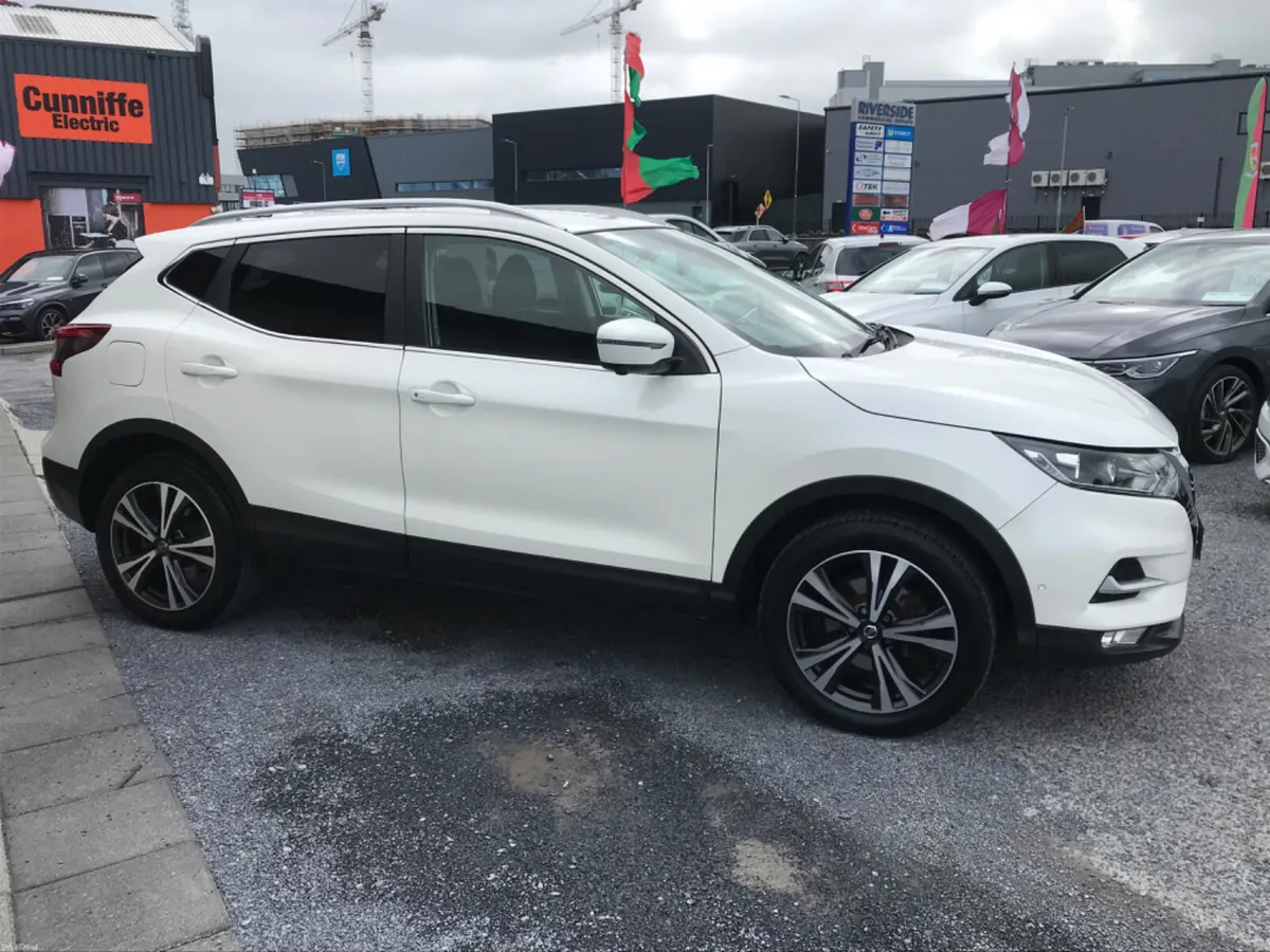 2018 Nissan Qashqai **MINT CONDITION** - Image 6