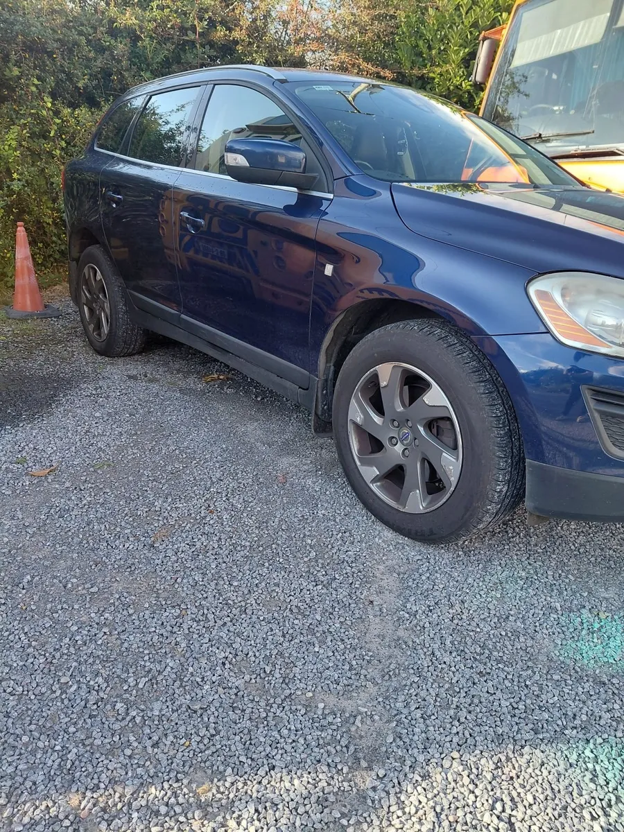 Volvo XC60 2012 - Image 4