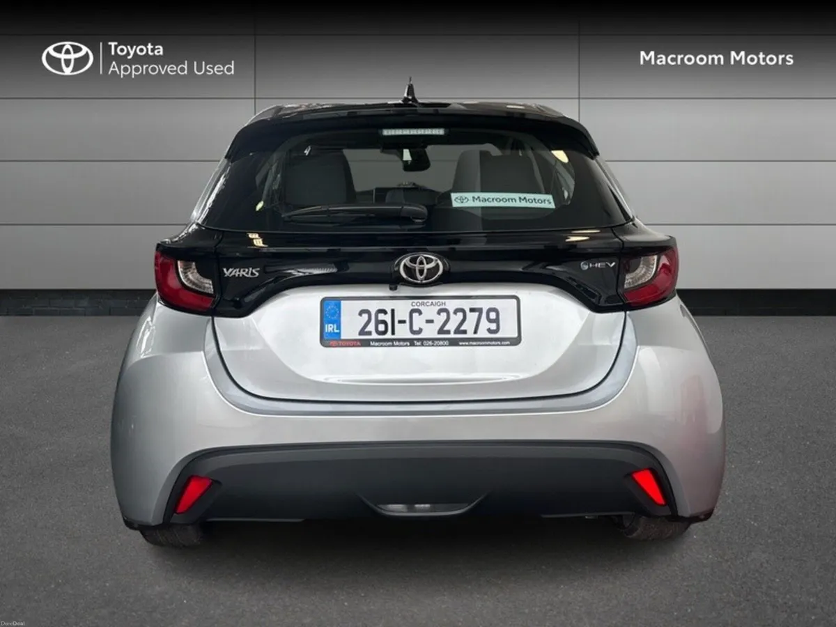 Toyota Yaris Yaris HEV Luna - Image 4