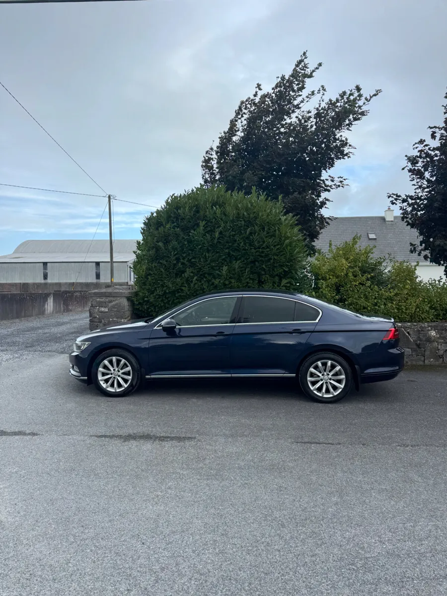 Volkswagen Passat 2015 - Image 5
