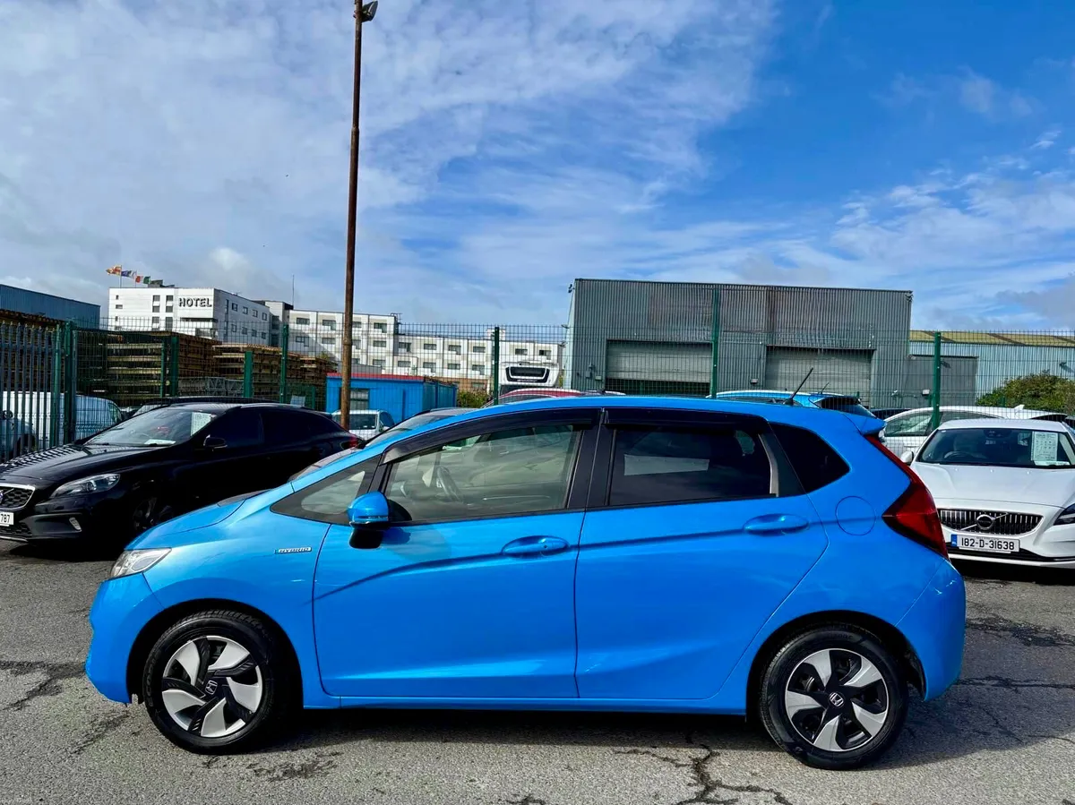 HONDA FIT 2014  (1.5, HYBRID) - Image 5