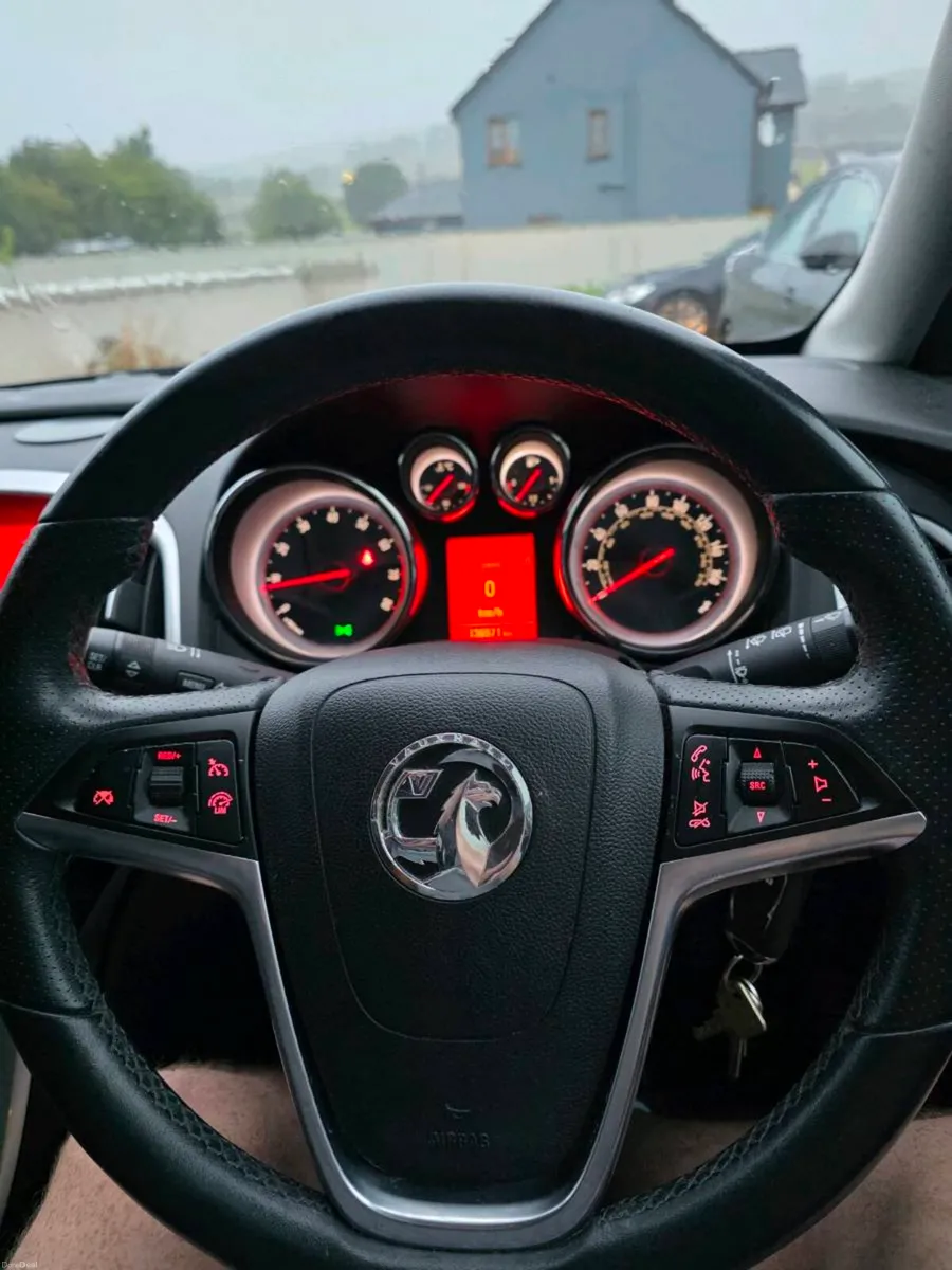 2014 Vauxhall Astra 1.4 petrol - Image 4