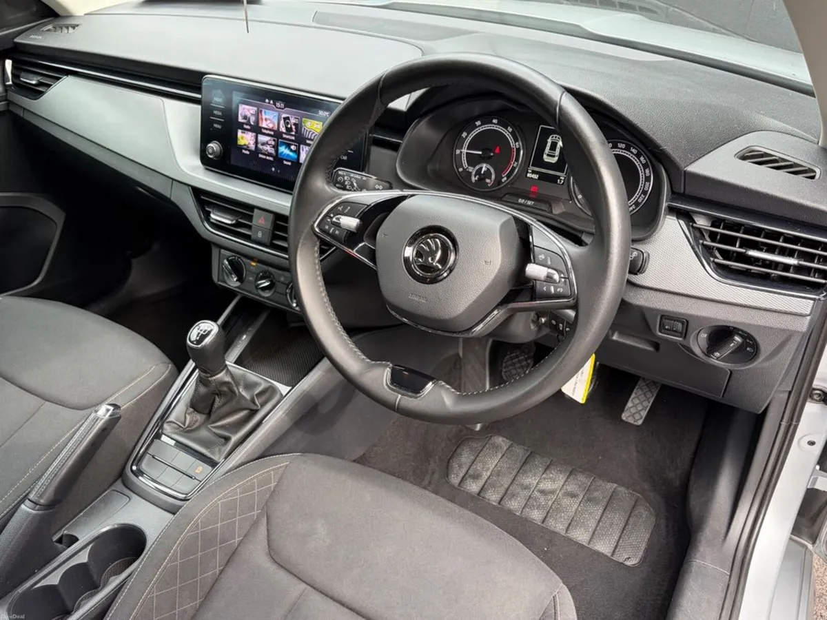 Skoda Kamiq Ambition 1.0tsi 95HP 5DR - Image 2