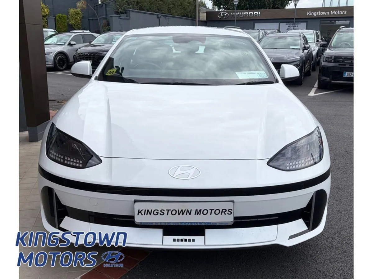Hyundai IONIQ 6 Signature 77KWH 5DR Auto - Image 2
