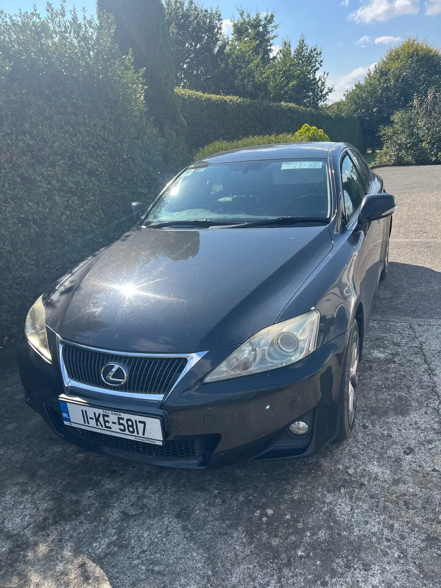 Lexus IS200 Executive model - Image 4