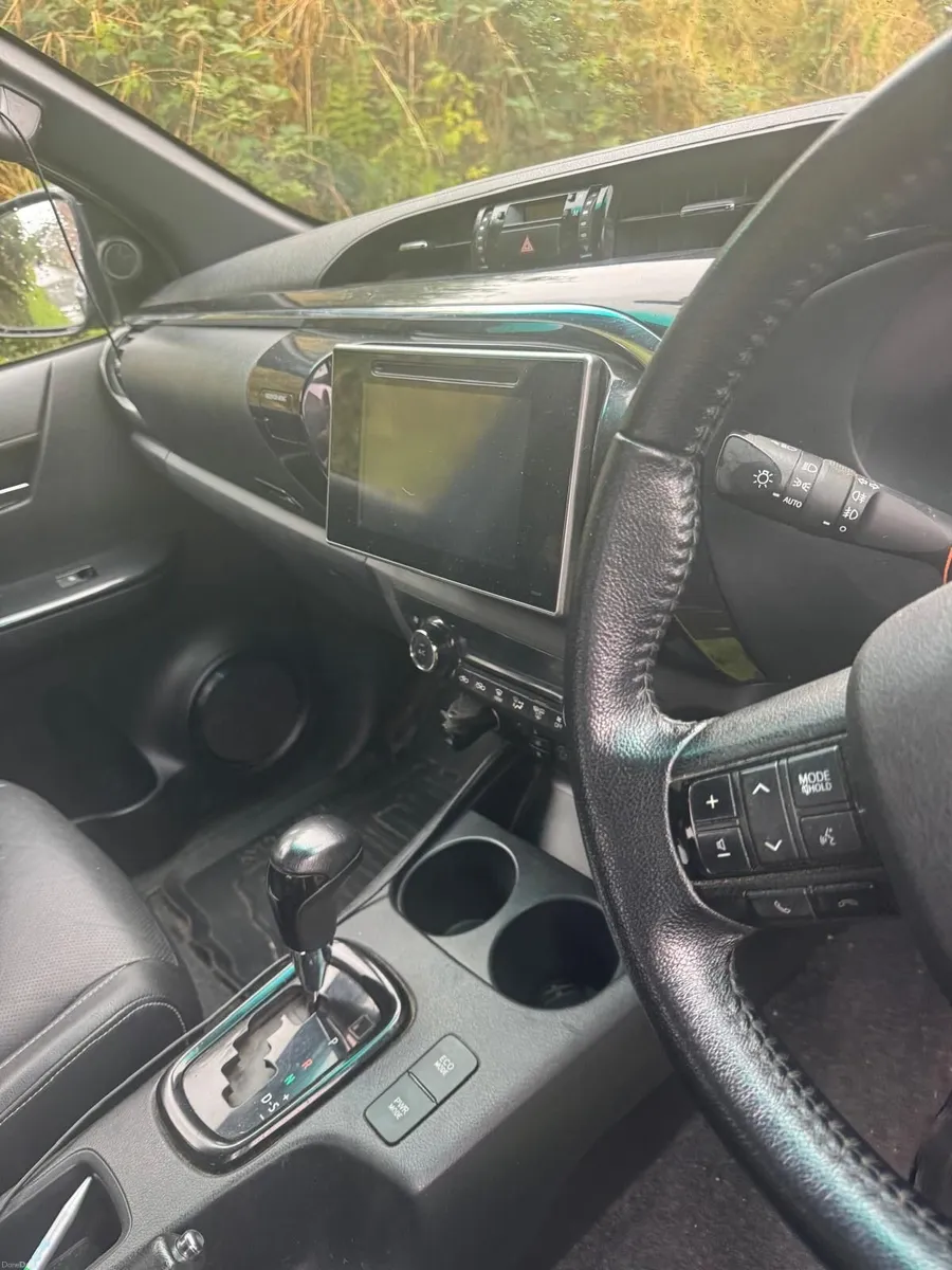 Toyota Hilux 2020 - Image 5