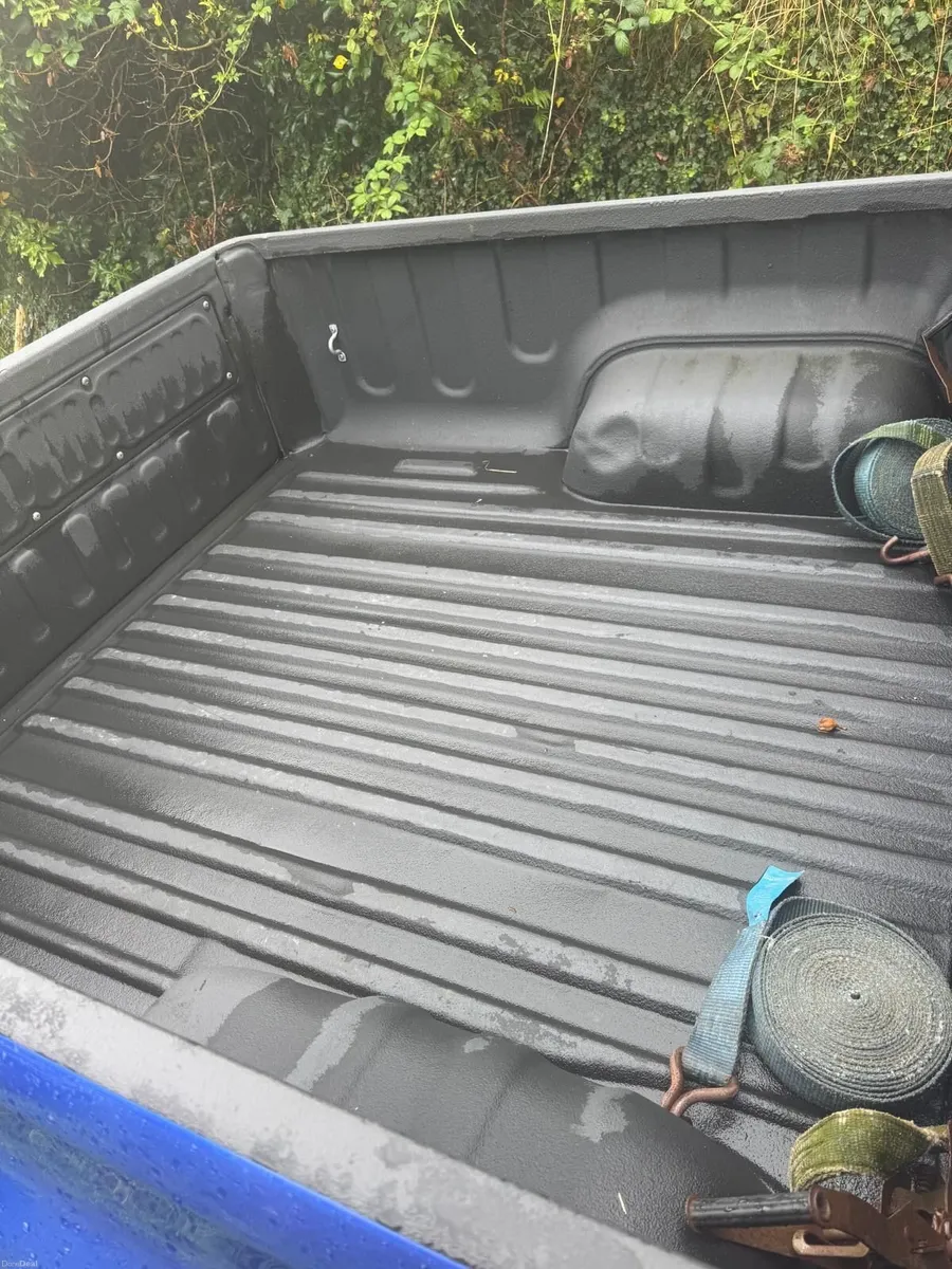 Toyota Hilux 2020 - Image 3