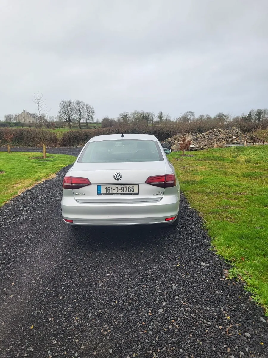 Volkswagen Jetta 2016 - Image 6