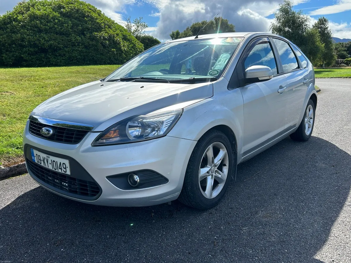 2009 Ford Focus Zetec.. Long NCT & New Service - Image 1