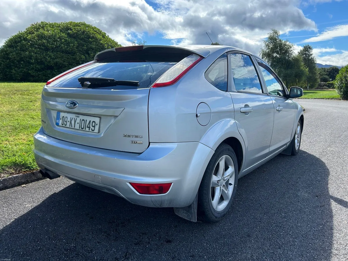 2009 Ford Focus Zetec.. Long NCT & New Service - Image 3