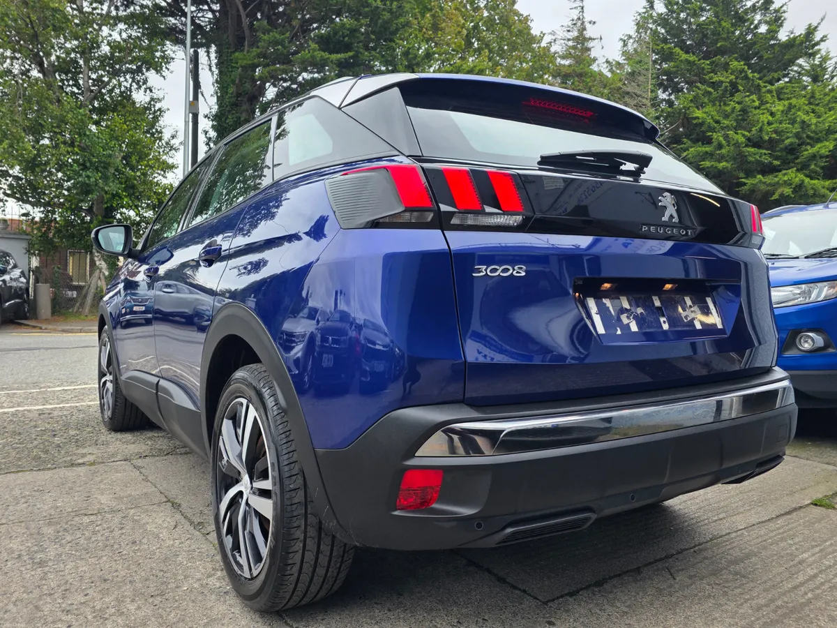 2019 PEUGEOT 3008 ACTIVE 1.2 PETROL MANUAL 130BHP - Image 4