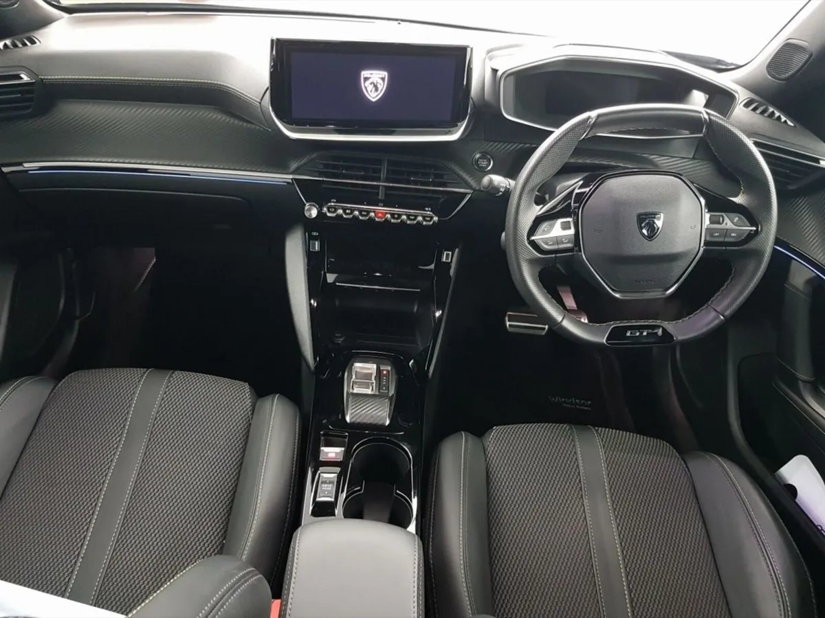 Peugeot 2008 Electric 156bhp (54 kWh) GT - Image 3