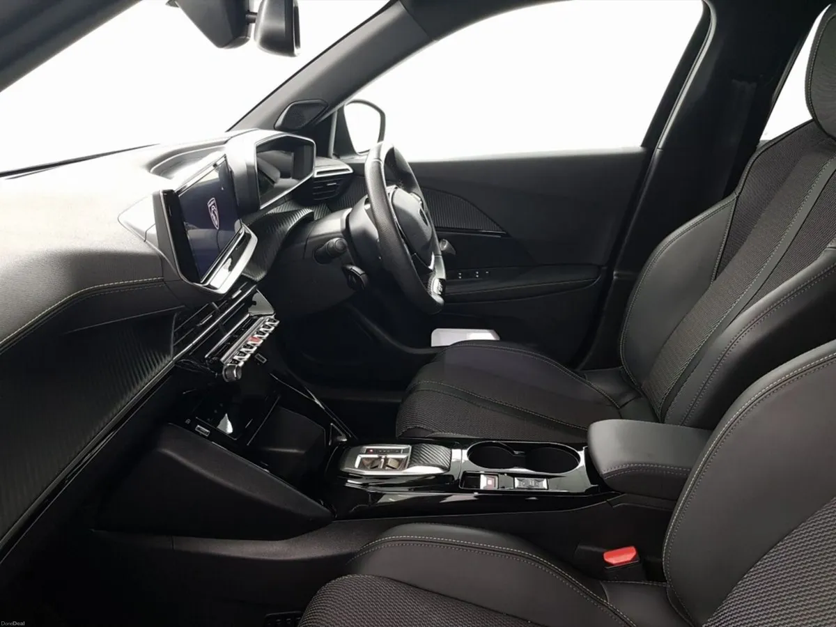Peugeot 2008 Electric 156bhp (54 kWh) GT - Image 4