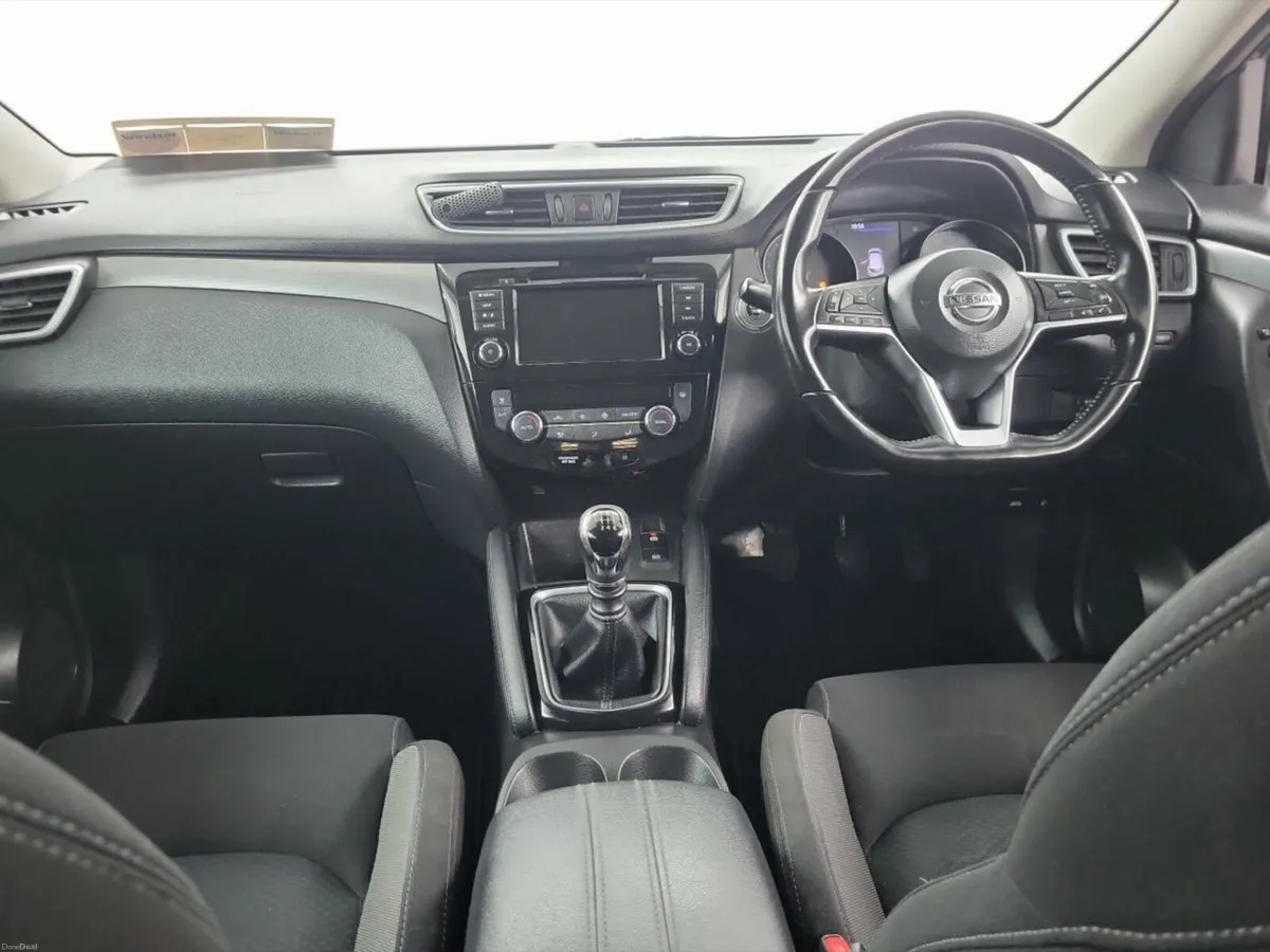 Nissan Qashqai 1.3 PET SV PREMIUM - Image 3